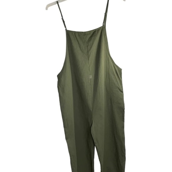 Women’s medium olive green jumpsuit - Picture 1 of 8